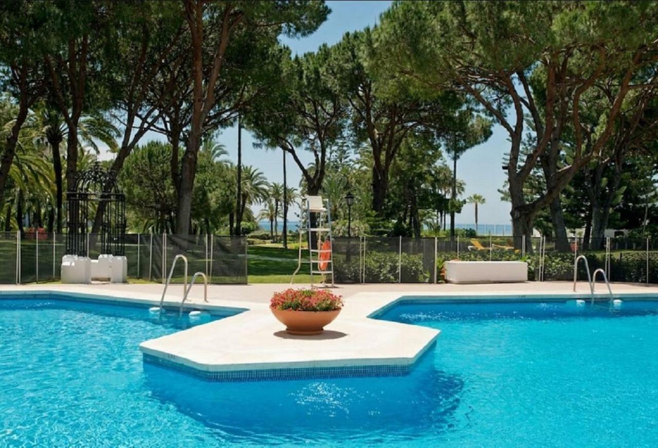 Beachfront Luxury Residence, Playas Del Duque, Puerto Banus, Marbella Luaran gambar