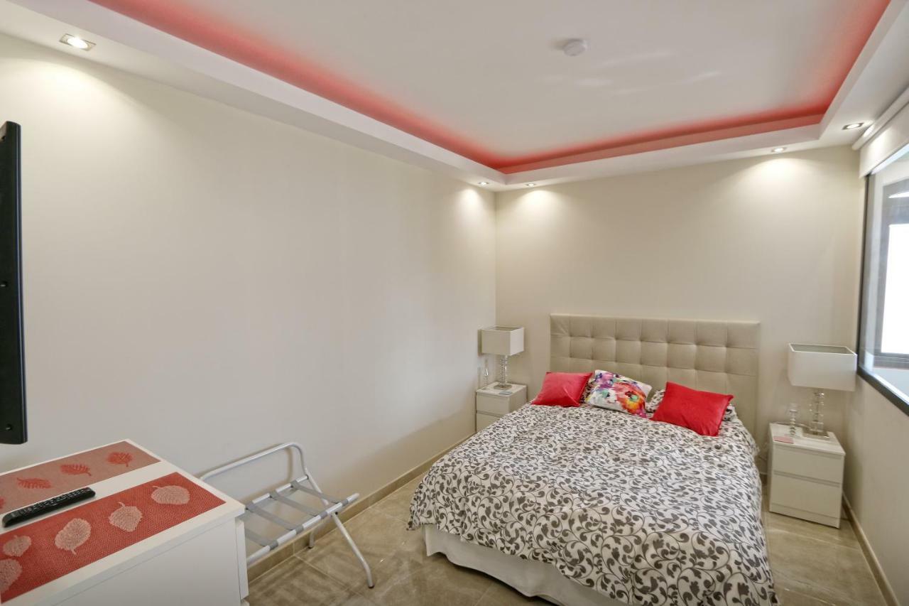 Beachfront Luxury Residence, Playas Del Duque, Puerto Banus, Marbella Luaran gambar